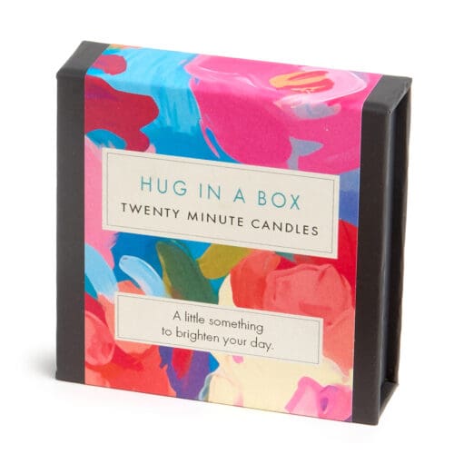 Signature Collection – Hug in a Box (Abstract) EN