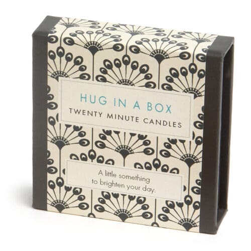 Signature Collection - Hug in a Box (Vintage) EN